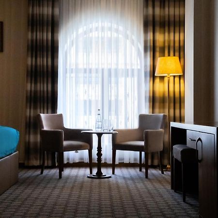 Madison Hotel Baky Esterno foto