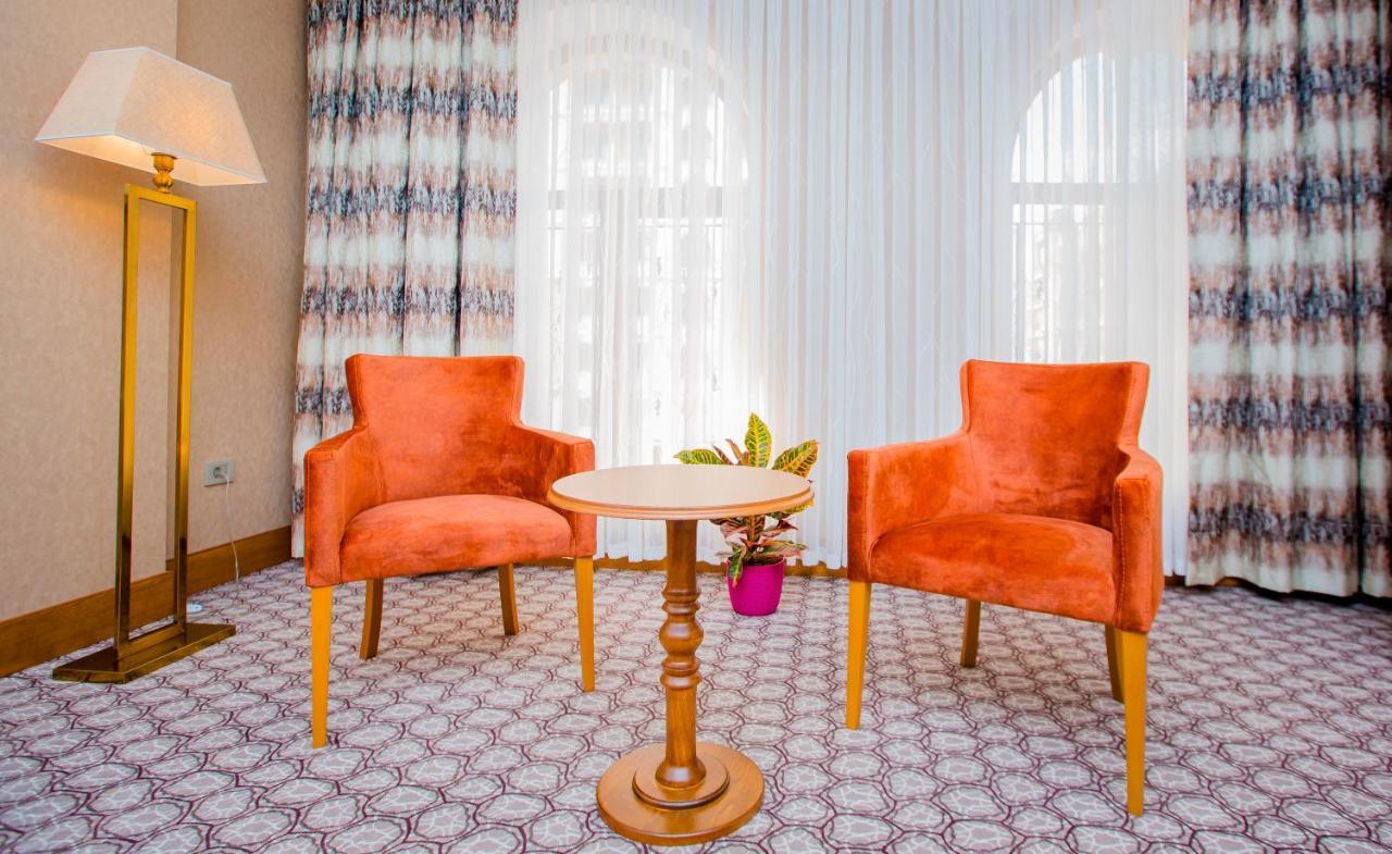 Madison Hotel Baky Esterno foto