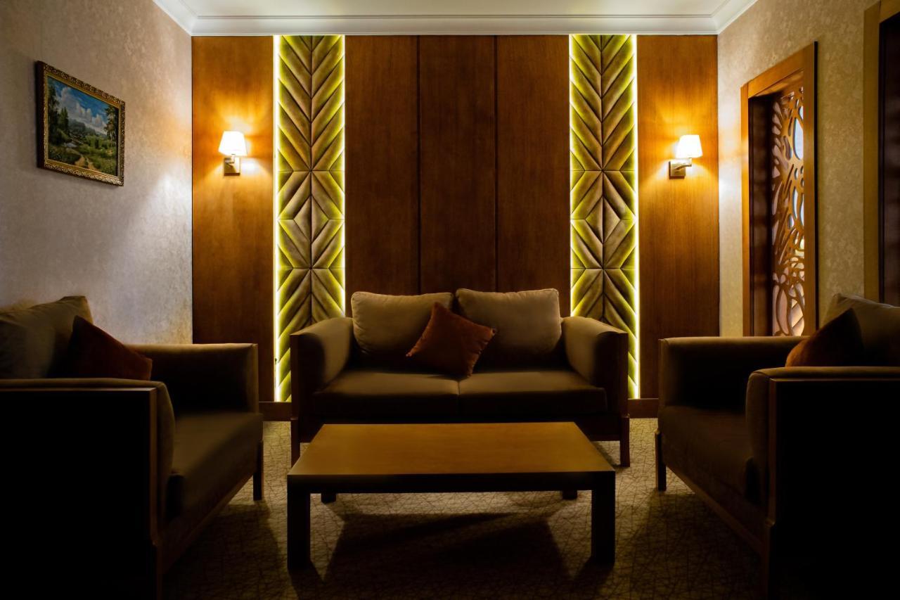 Madison Hotel Baky Esterno foto