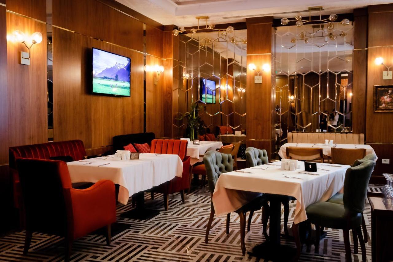 Madison Hotel Baky Esterno foto