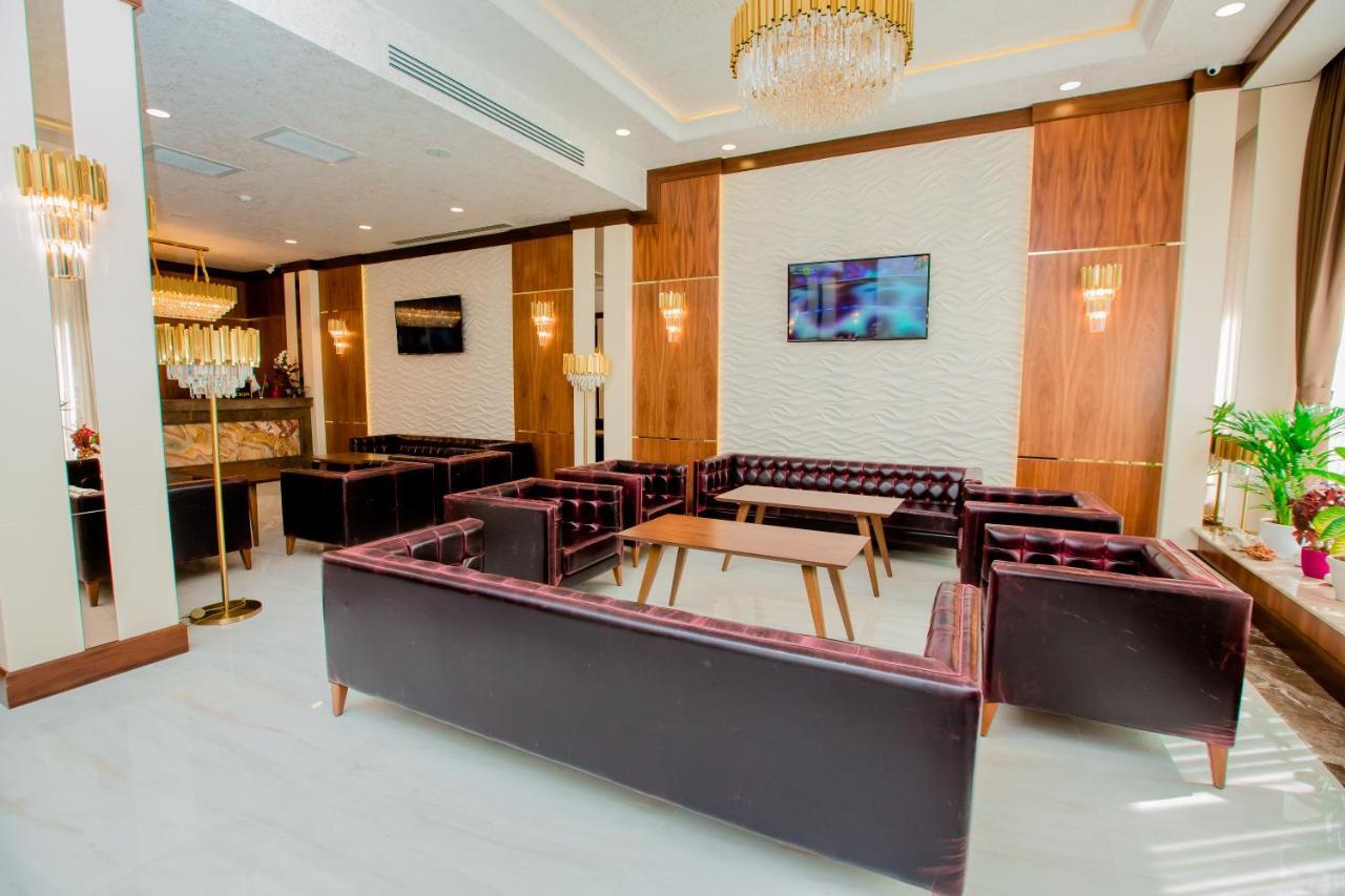Madison Hotel Baky Esterno foto