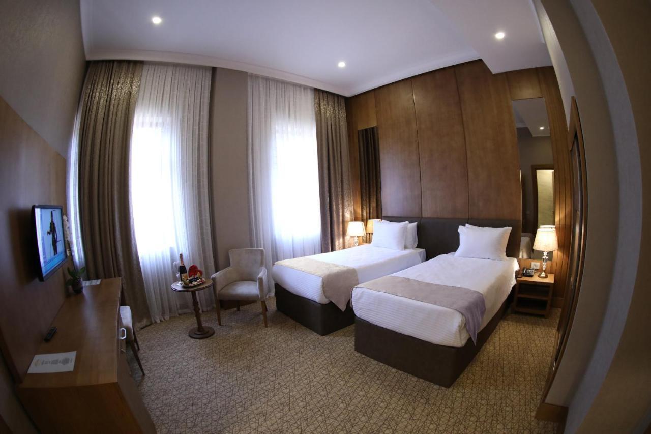 Madison Hotel Baky Esterno foto